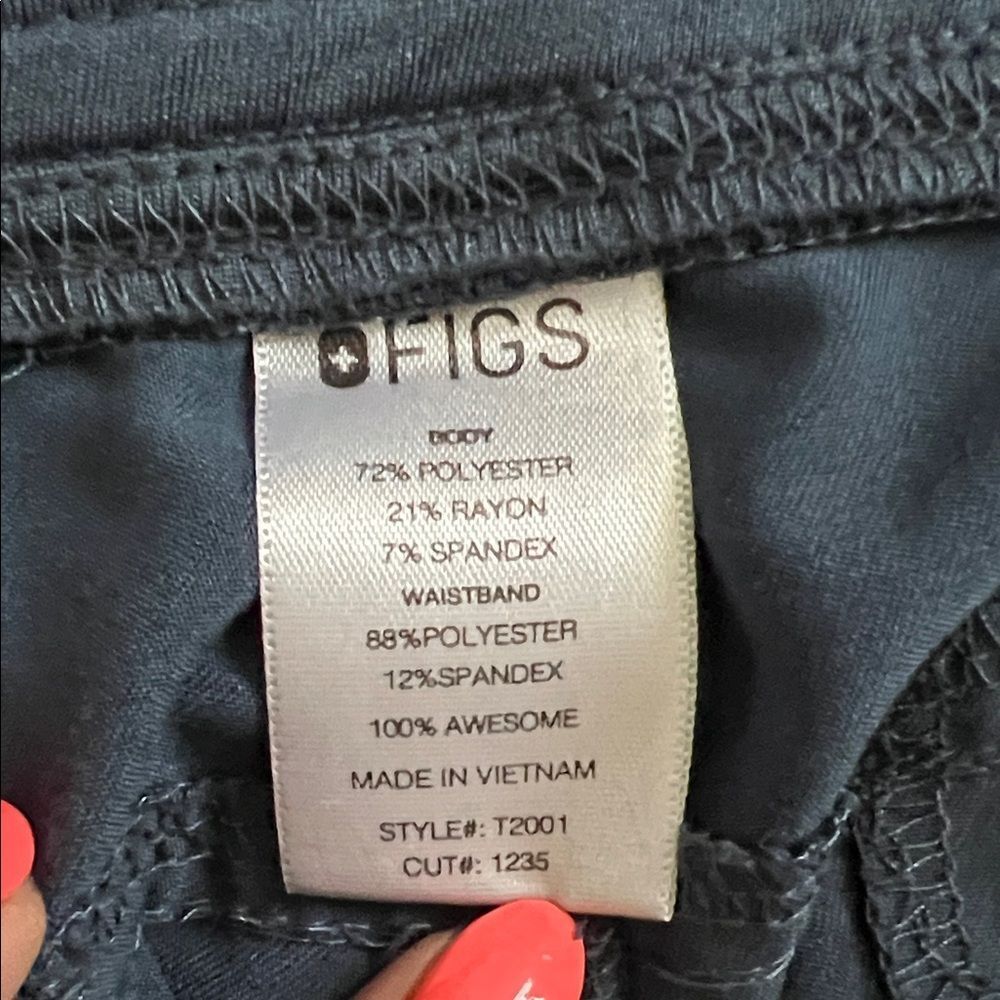 EUC Figs Scrub Pants in Size M - Picture 6 of 12